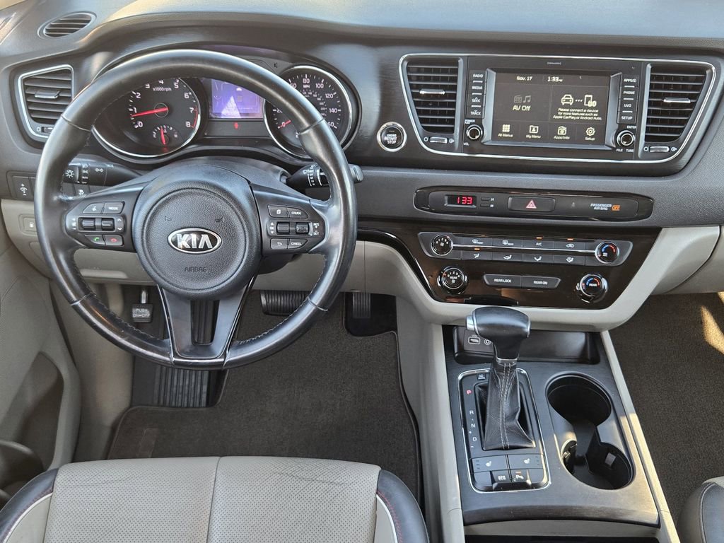 Used 2017 Kia Sedona LX w/ LX Essentials Premium Package image 25