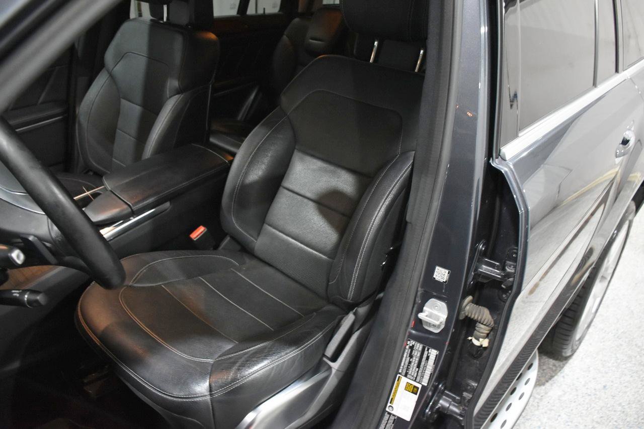 Used 2015 Mercedes-Benz GL 550 4MATIC w/ Accessory Chrome Package image 14