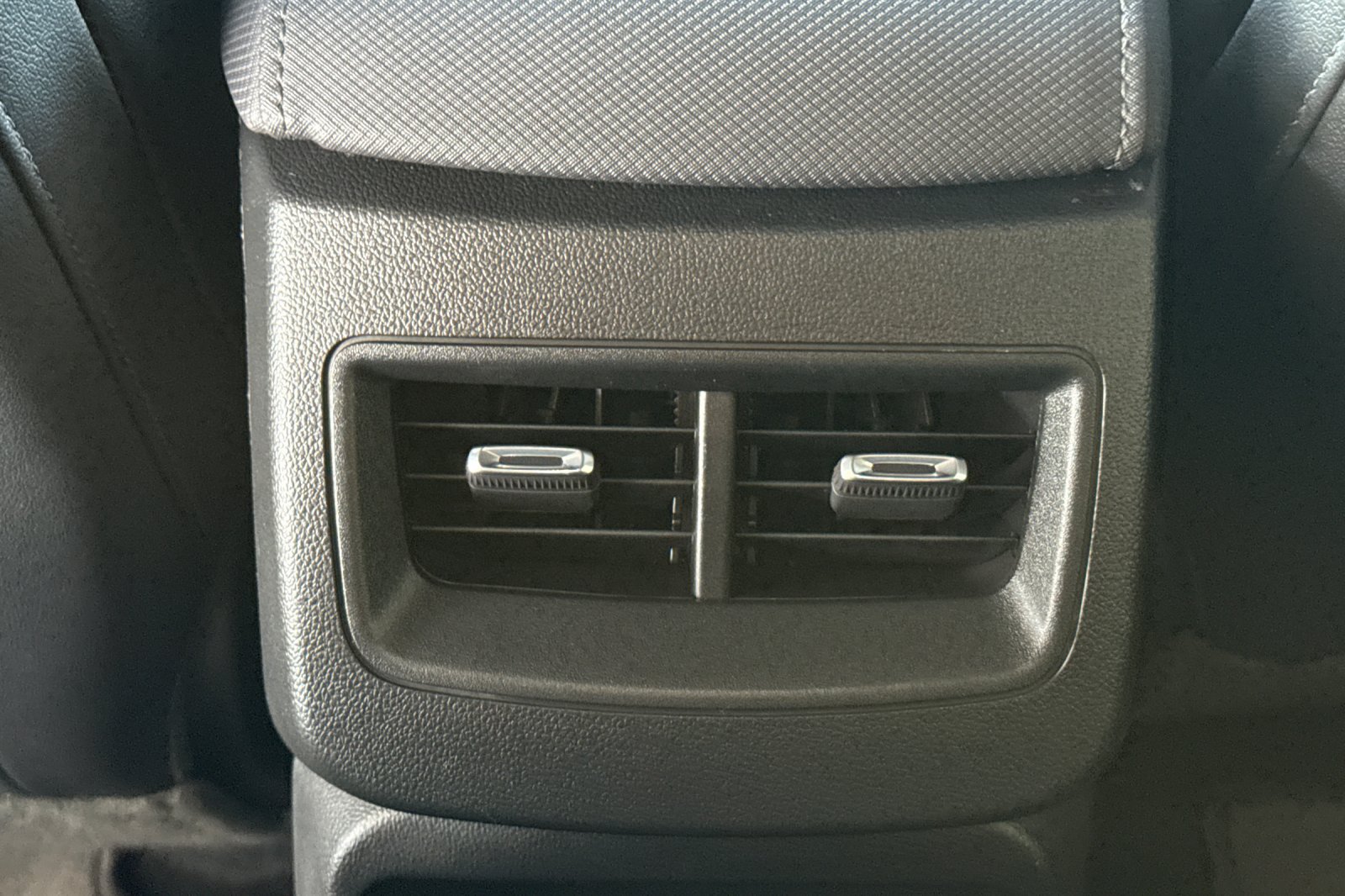 Used 2024 Chevrolet Equinox EV LT FWD image 20