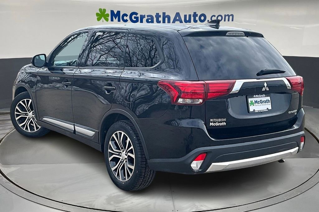 Used 2017 Mitsubishi Outlander SE image 4