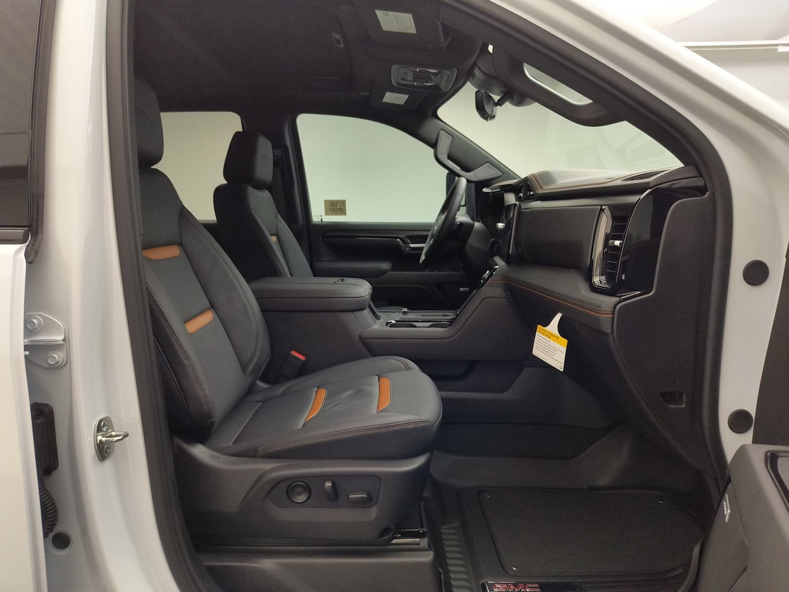 New 2026 GMC Sierra 2500 AT4 w/ AT4 Premium Plus Package AWD/4WD image 30