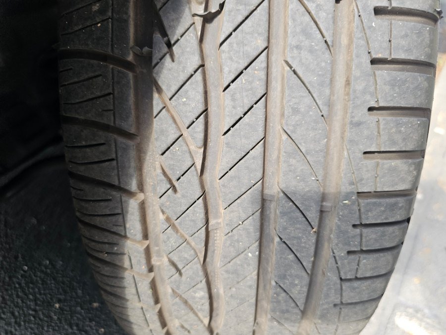 Used 2008 Chrysler Crossfire Limited RWD image 37