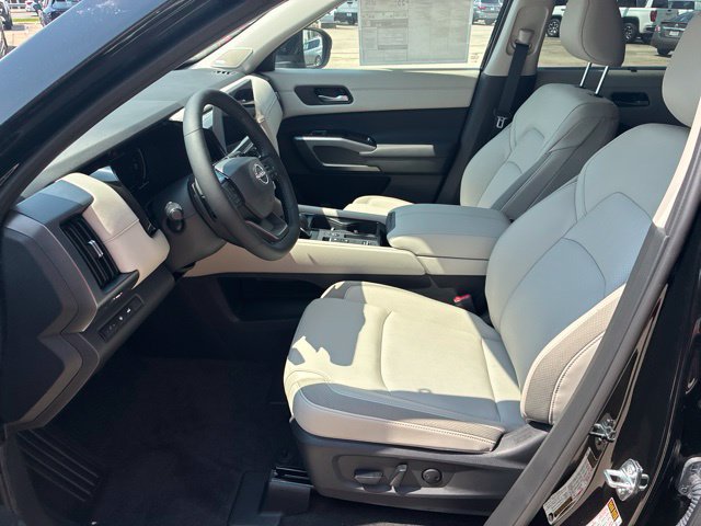 New 2026 Nissan Pathfinder SL w/ SL Premium Package FWD image 9