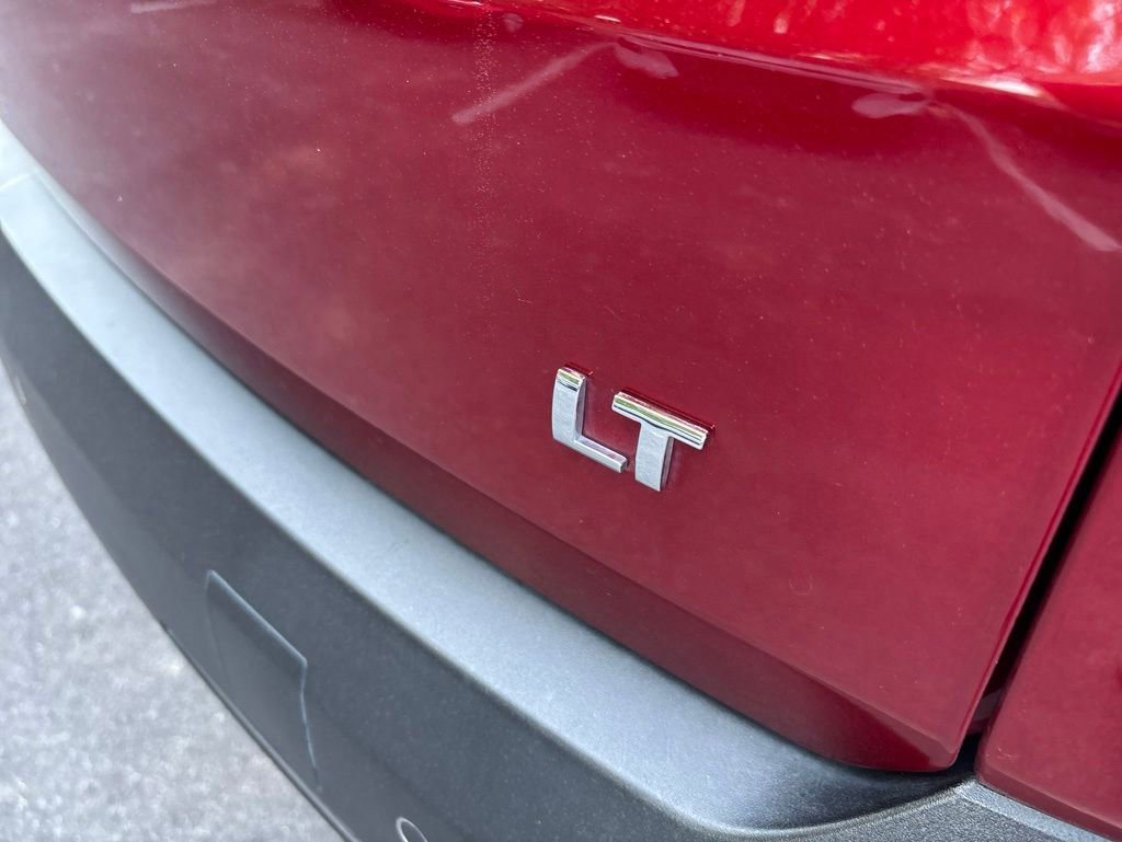 Used 2023 Chevrolet Traverse LT AWD/4WD image 16