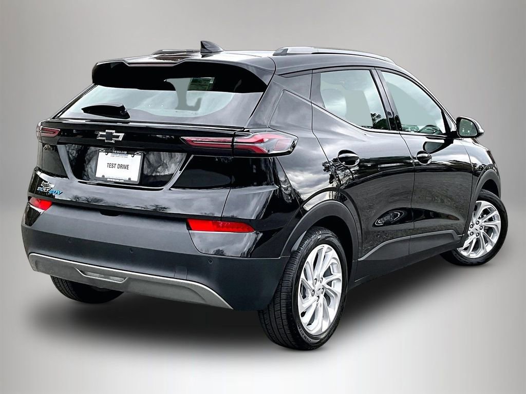Certified 2023 Chevrolet Bolt EUV LT w/ Driver Confidence Package image 6