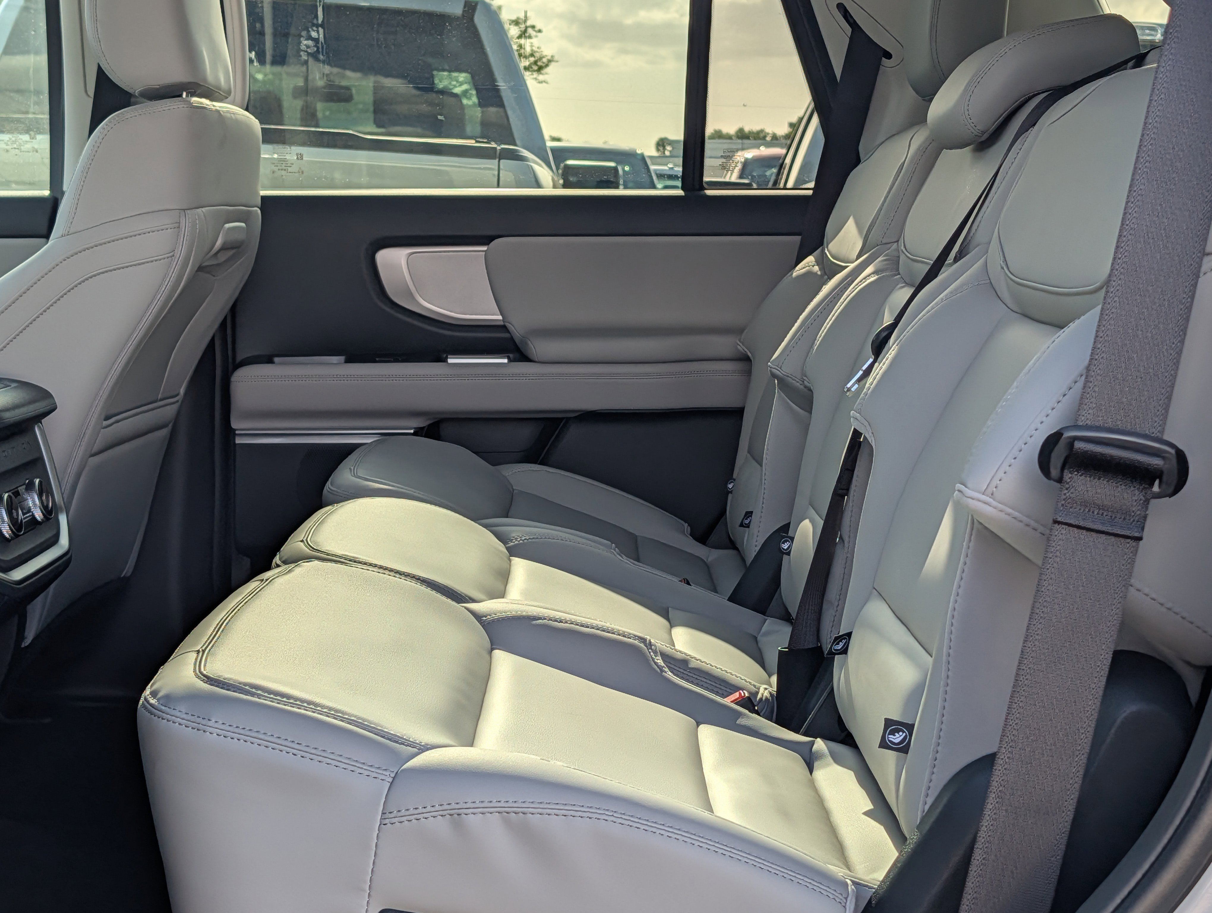 New 2026 Ford Expedition Active image 16