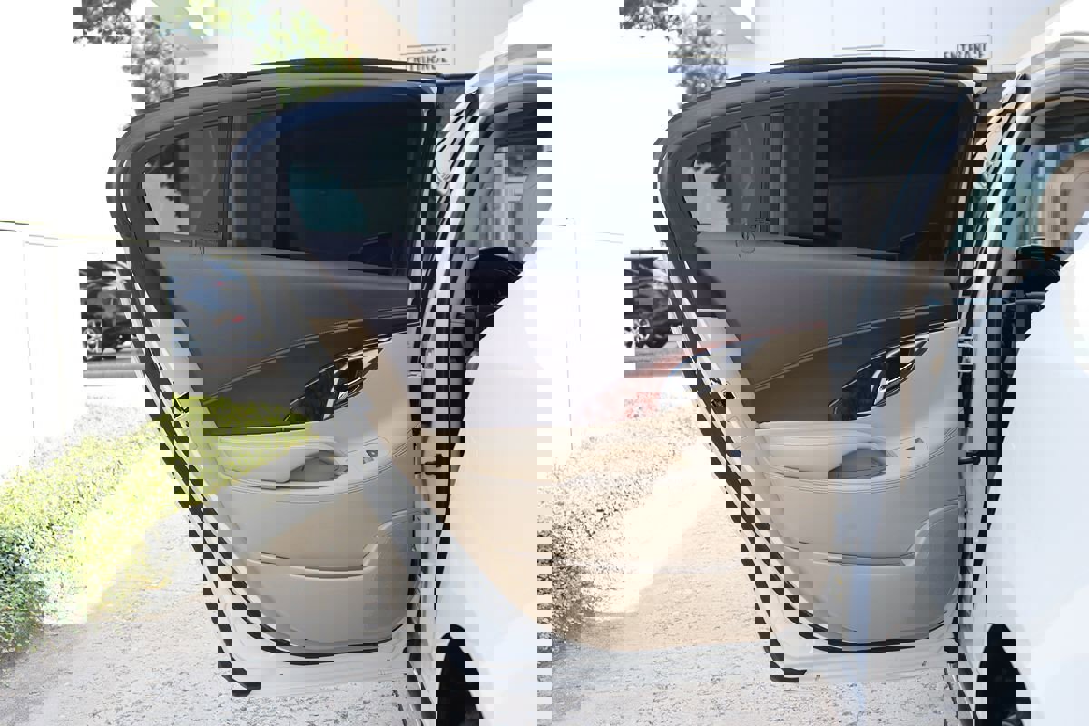 Used 2012 Buick LaCrosse Touring image 29