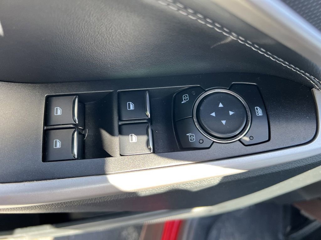 Used 2024 Ford Explorer XLT w/ Equipment Group 202A AWD/4WD image 13
