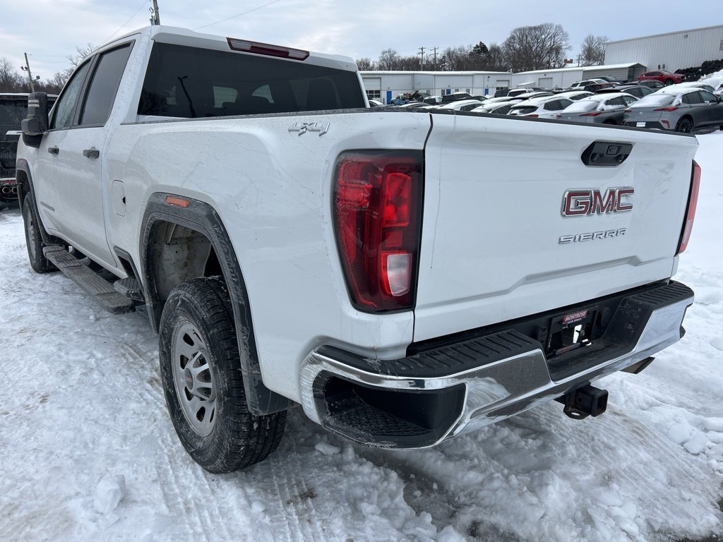 Used 2024 GMC Sierra 2500 Pro w/ Convenience Package image 4