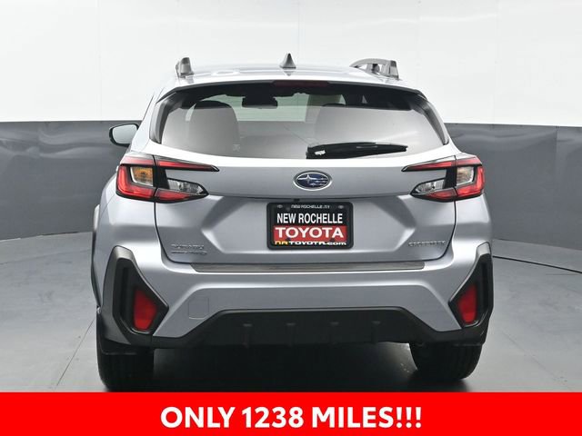 Used 2025 Subaru Crosstrek 2.0i Premium image 4