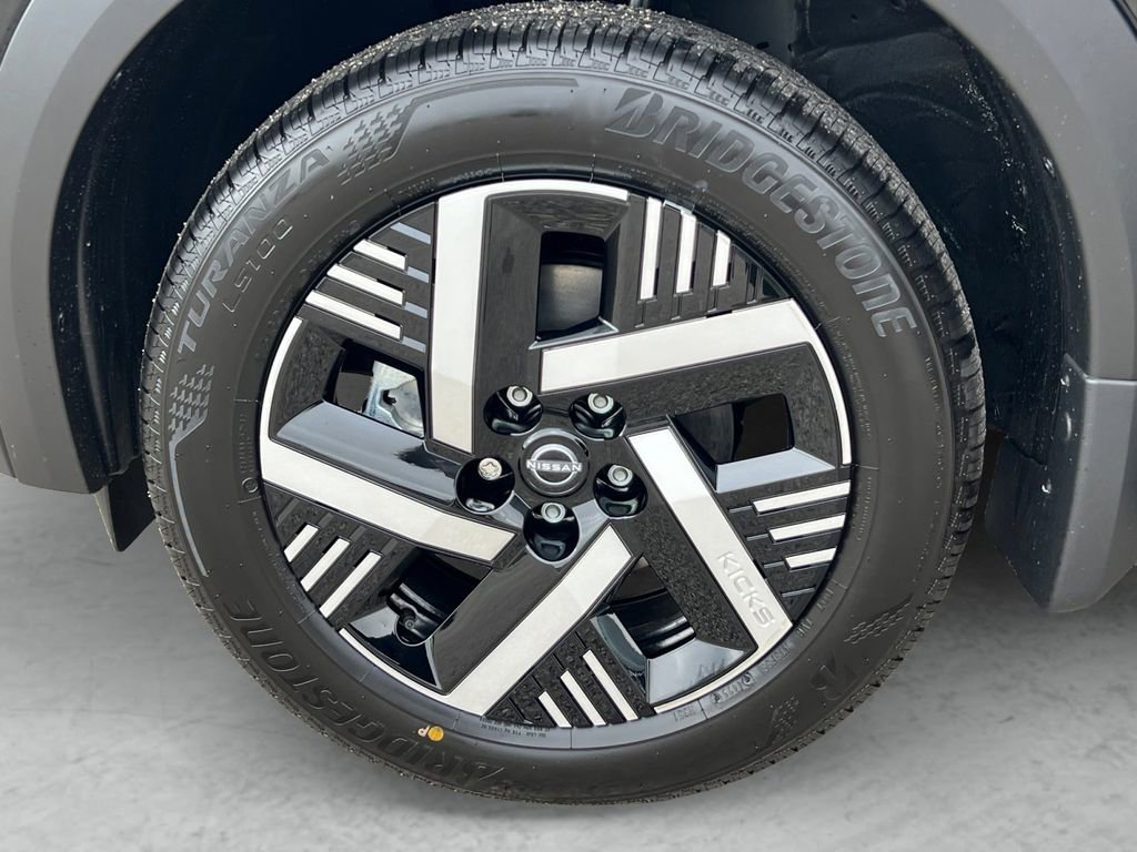 New 2026 Nissan Kicks SV image 23