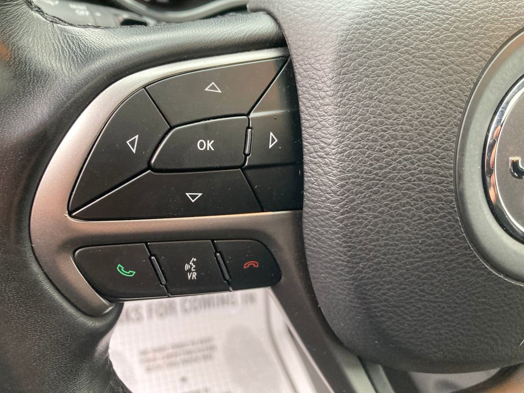 Used 2019 Jeep Grand Cherokee Altitude image 42