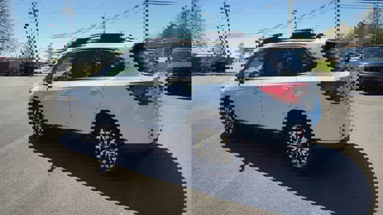 Used 2017 Subaru Outback 3.6R Limited image 5