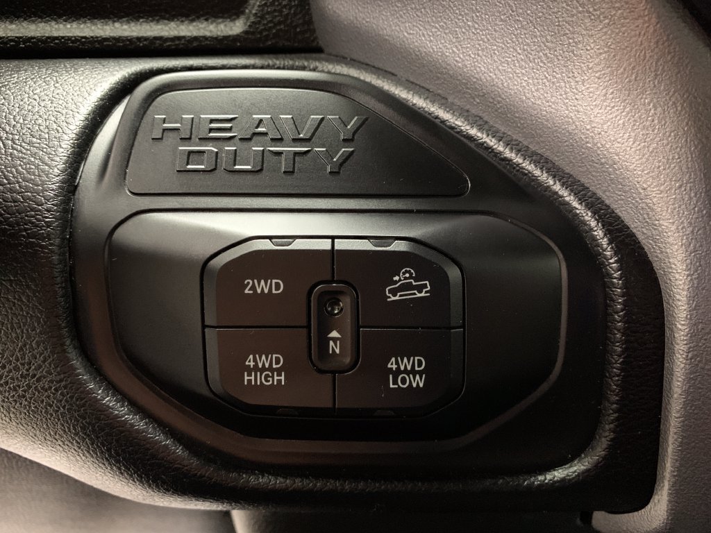 Used 2025 RAM 2500 Big Horn AWD/4WD image 27