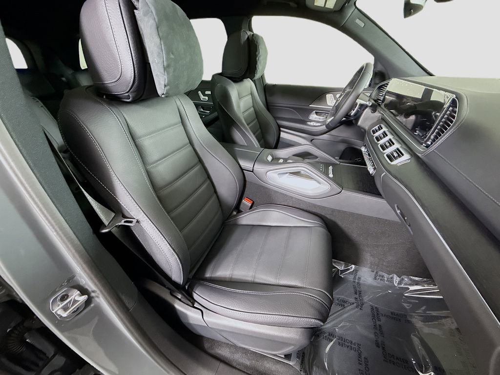 Used 2026 Mercedes-Benz GLS 450 4MATIC image 31