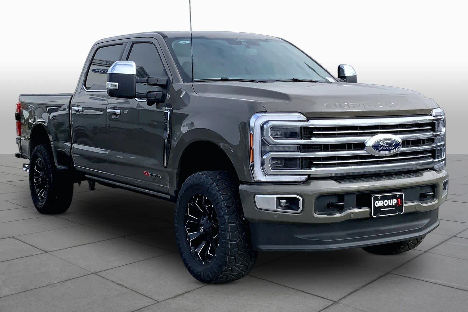 New 2026 Ford F250 Platinum w/ Platinum Plus Package AWD/4WD image 2
