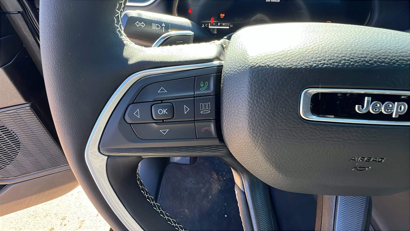 New 2025 Jeep Grand Cherokee L Altitude image 24