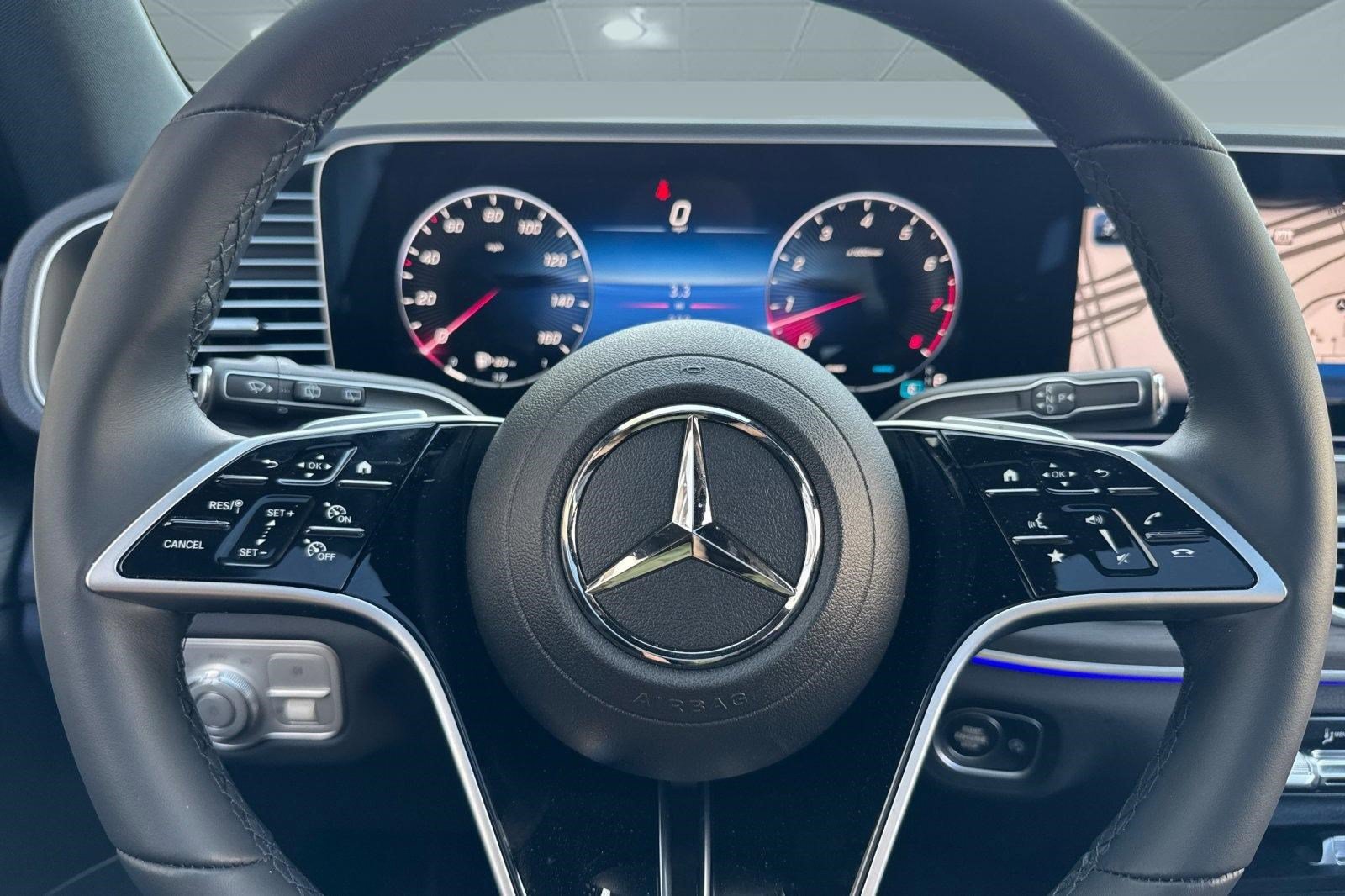 Used 2025 Mercedes-Benz GLE 350 4MATIC image 14