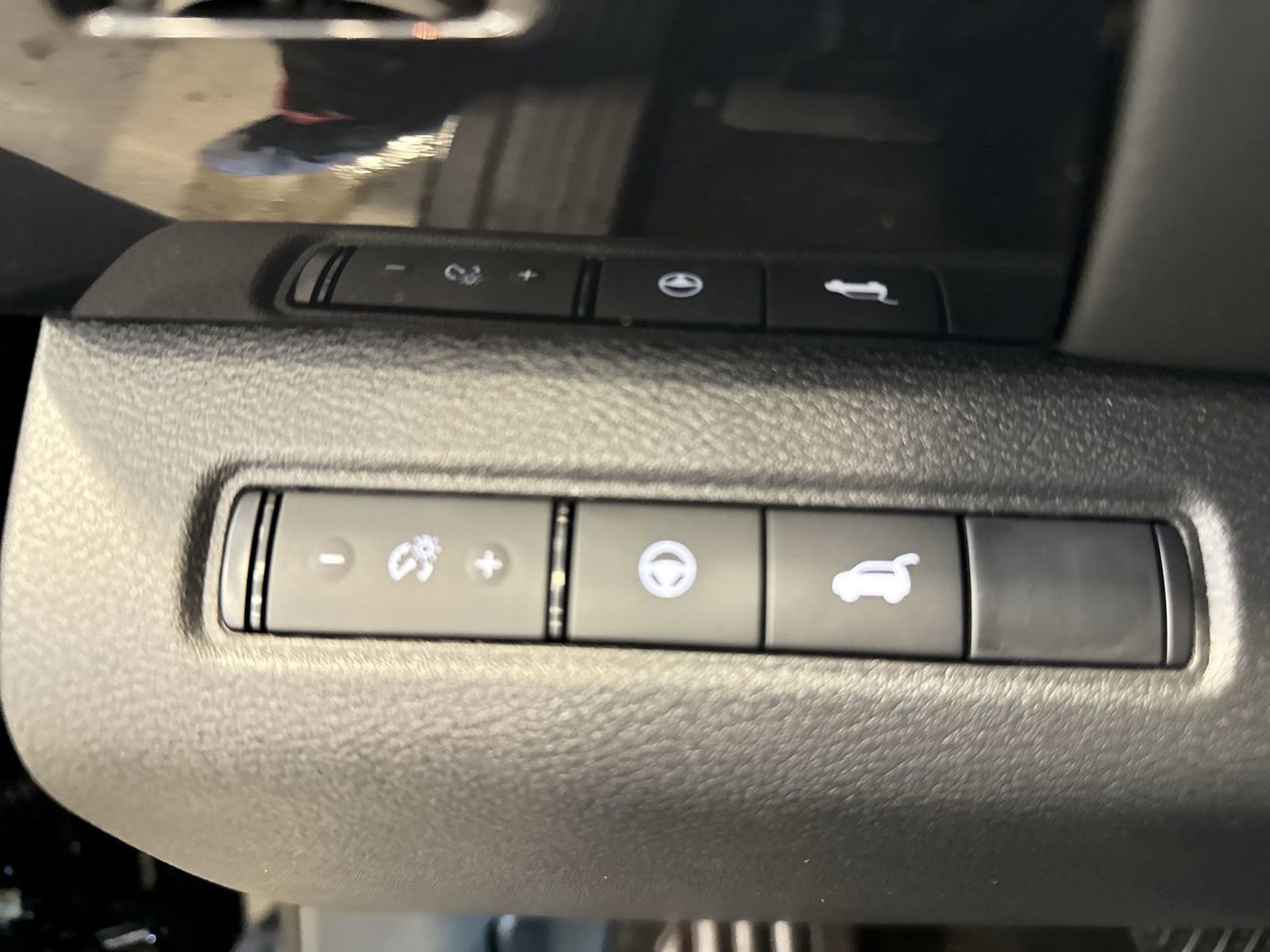 New 2026 Nissan Pathfinder SV image 14