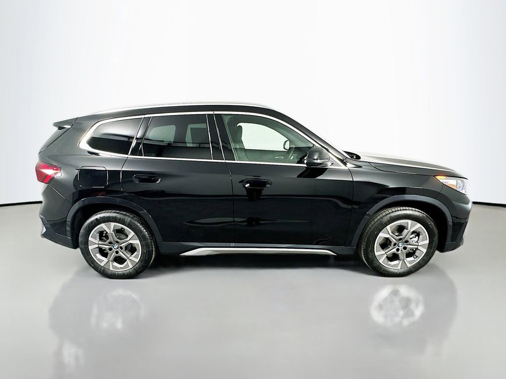 Used 2026 BMW X1 xDrive28i w/ Technology Package image 4