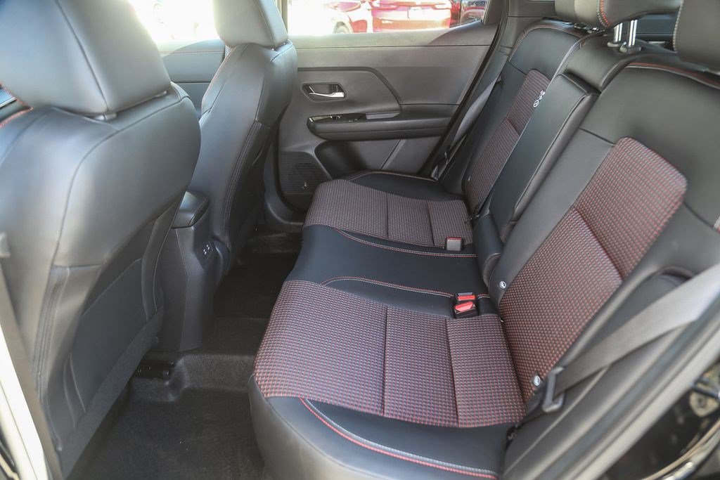 New 2026 Nissan Kicks SR FWD image 19