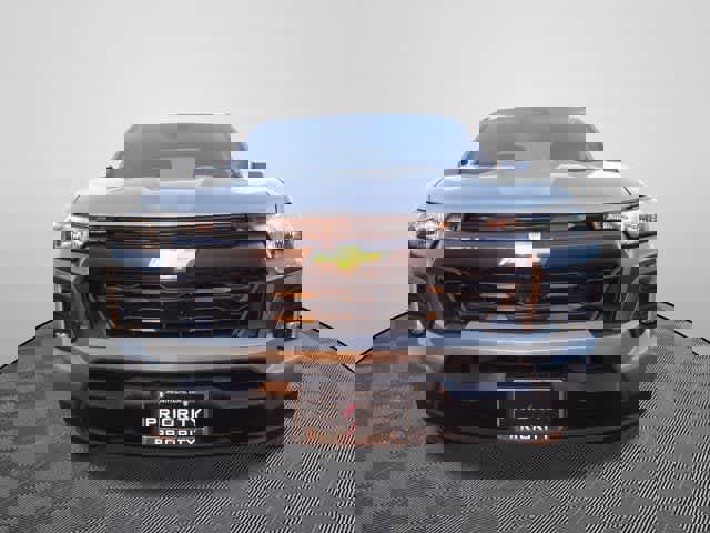 Used 2024 Chevrolet Colorado LT w/ LT Convenience Package image 5