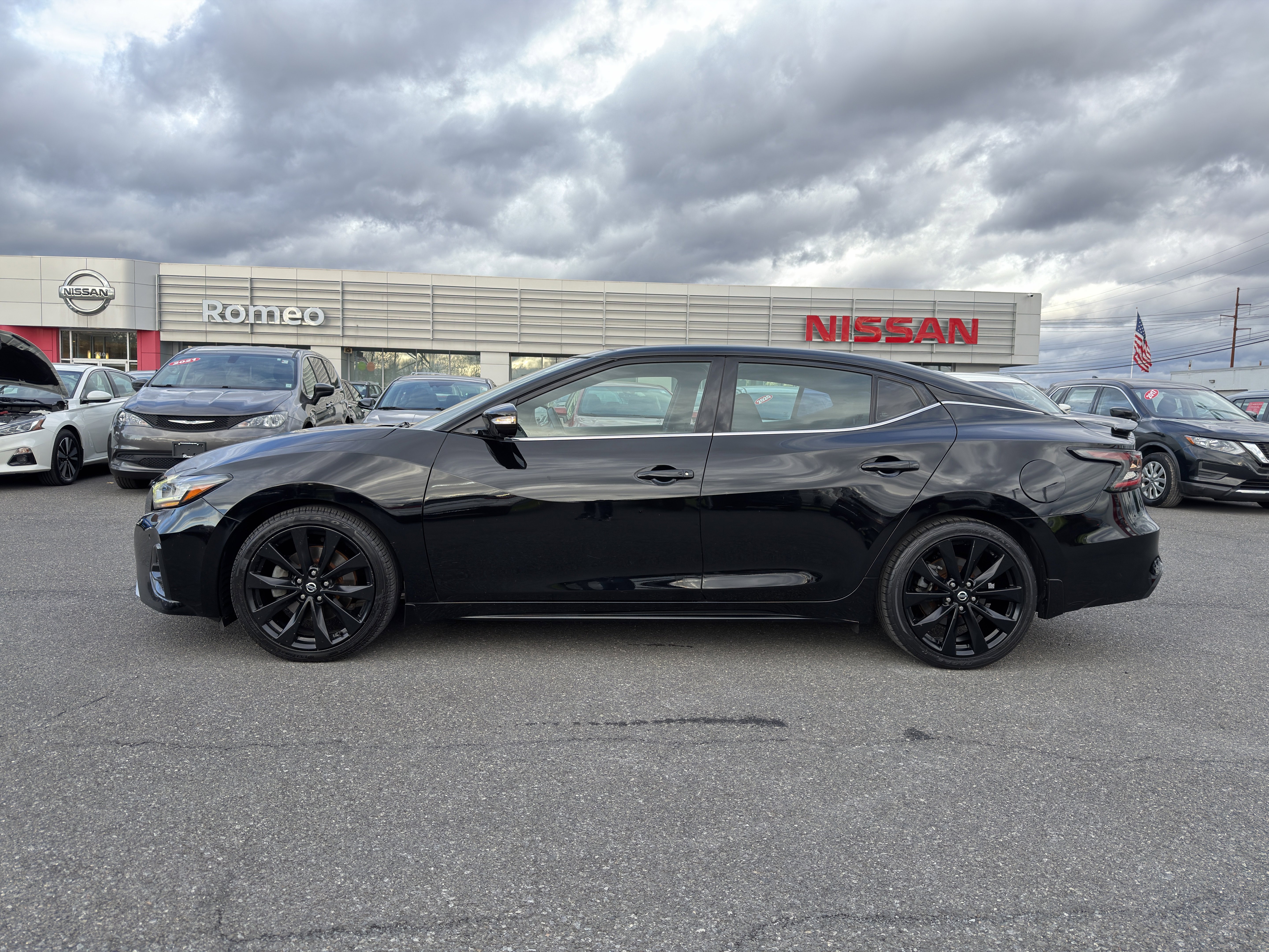 Used 2019 Nissan Maxima SR w/ Premium Package image 8
