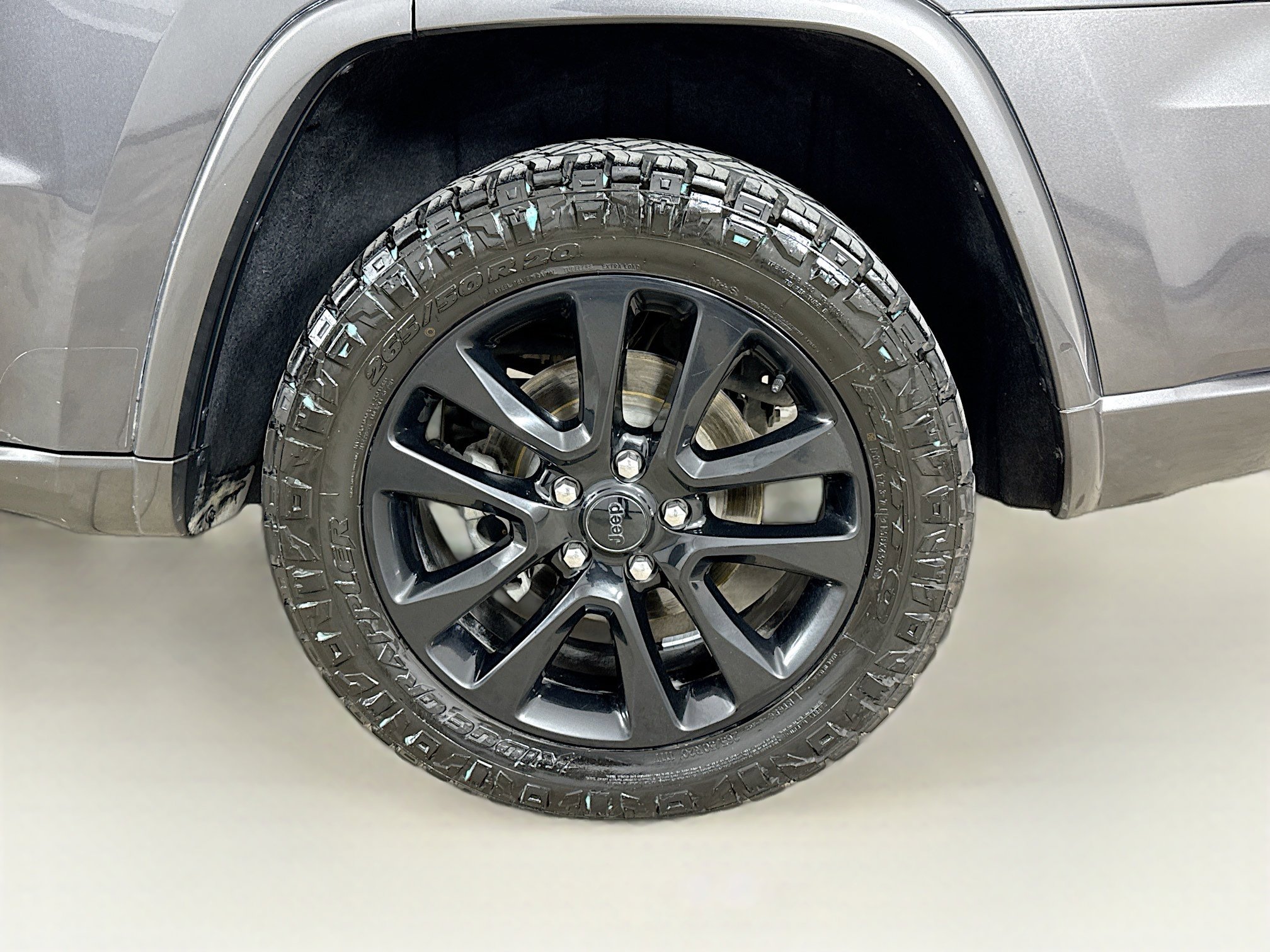 Used 2018 Jeep Grand Cherokee Altitude AWD/4WD image 31