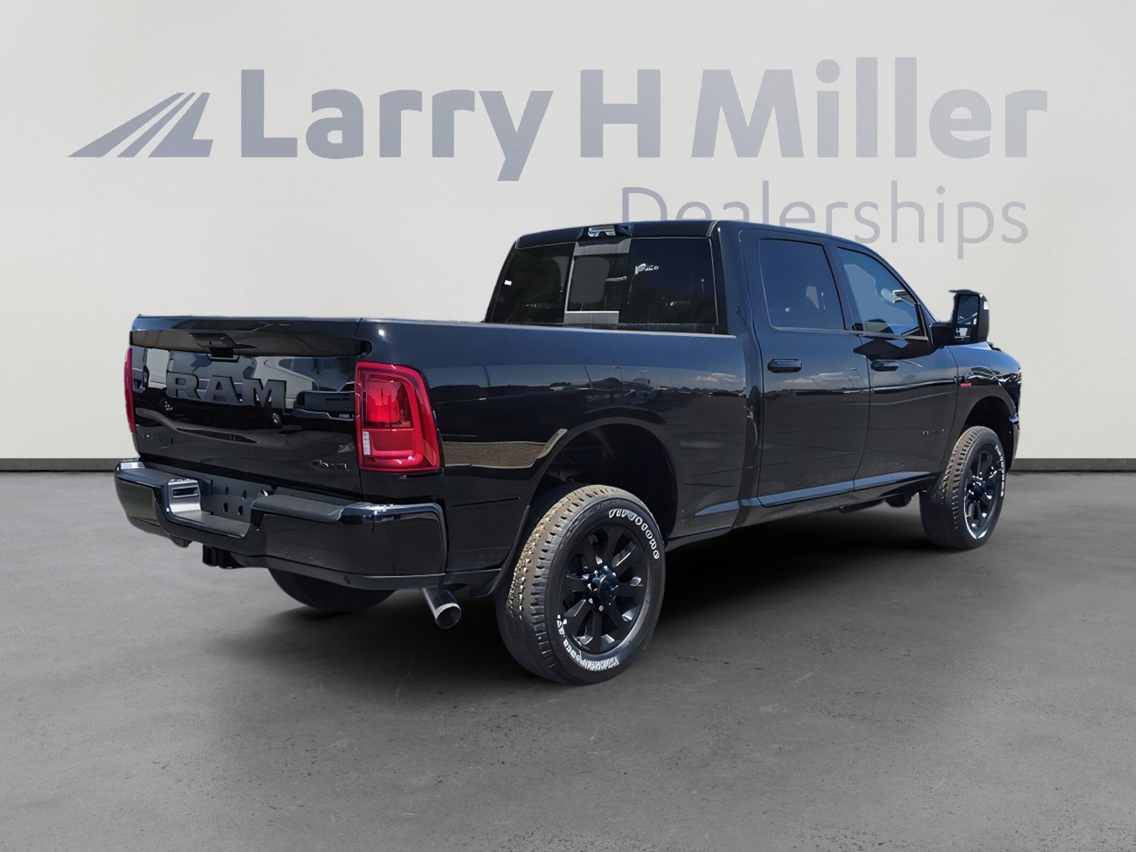 New 2026 RAM 2500 Laramie w/ Night Edition image 5