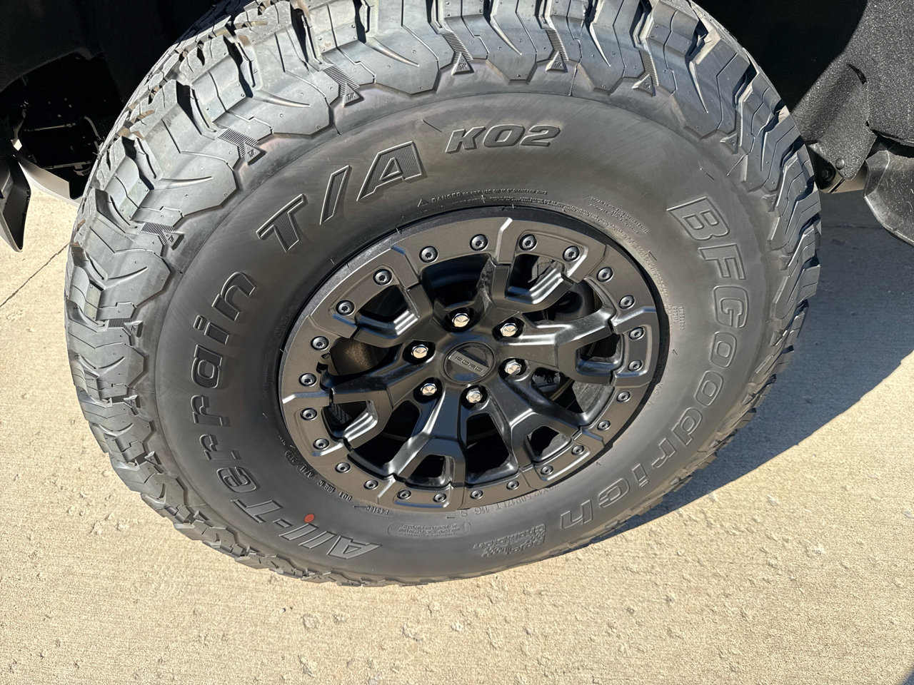 New 2025 Ford Bronco Raptor w/ Interior Carbon Fiber Pack image 13