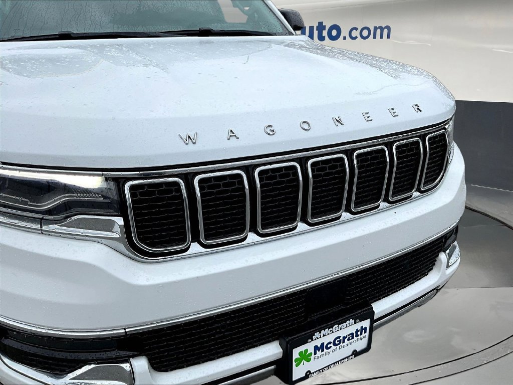 Used 2024 Jeep Wagoneer L Series III w/ Flexible Seating Group AWD/4WD image 37
