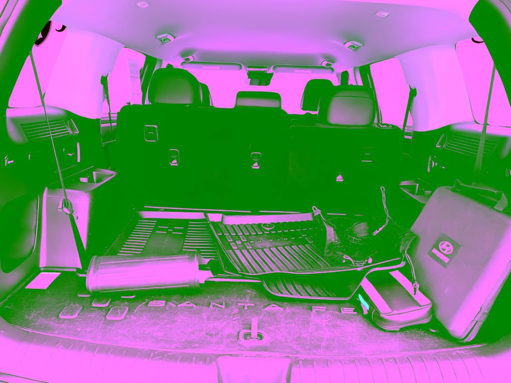 Used 2025 Hyundai Santa Fe SEL FWD image 15