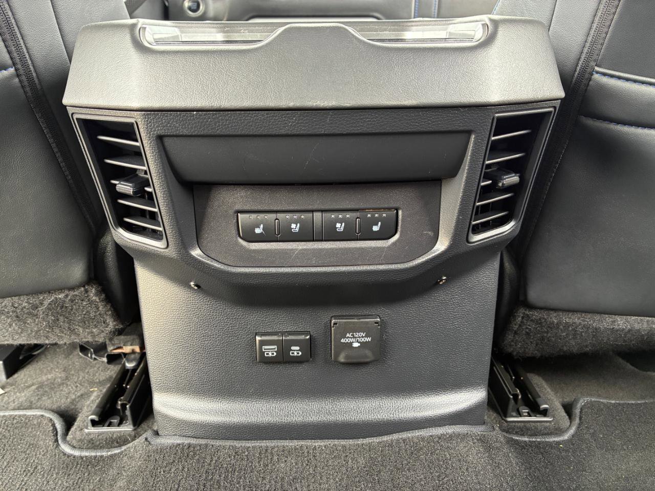 Used 2023 Toyota Tundra Platinum AWD/4WD image 32