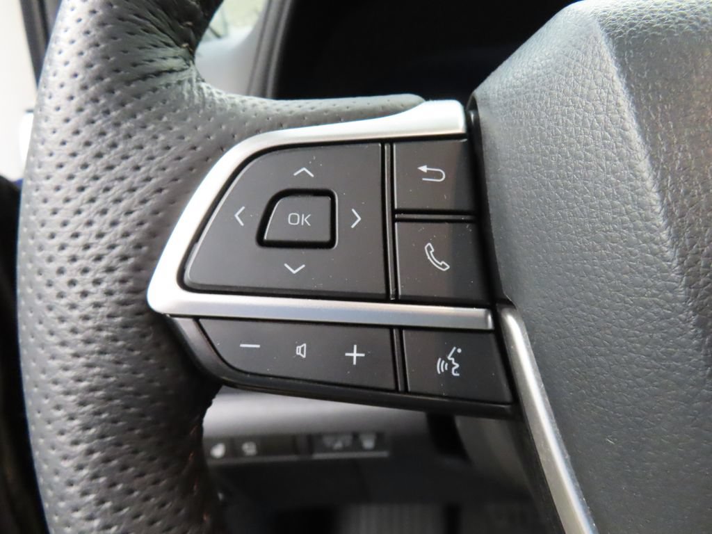 Used 2025 Toyota Sienna Platinum AWD/4WD image 59