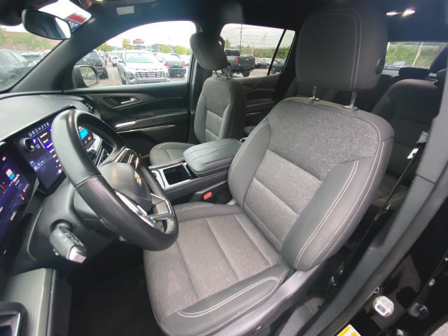 Used 2024 Chevrolet Traverse LT FWD image 19
