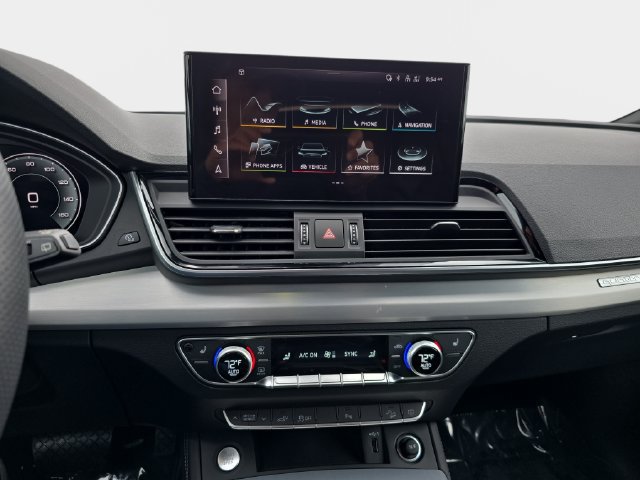 Used 2024 Audi Q5 e Premium Plus AWD/4WD image 23