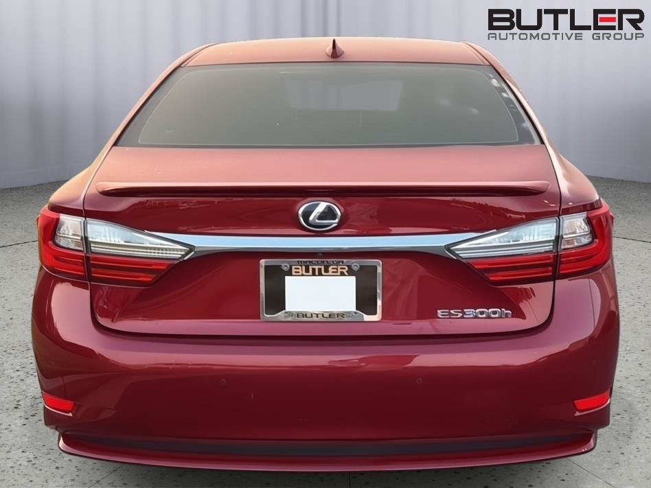 Used 2018 Lexus ES 300h w/ Luxury Package FWD image 9