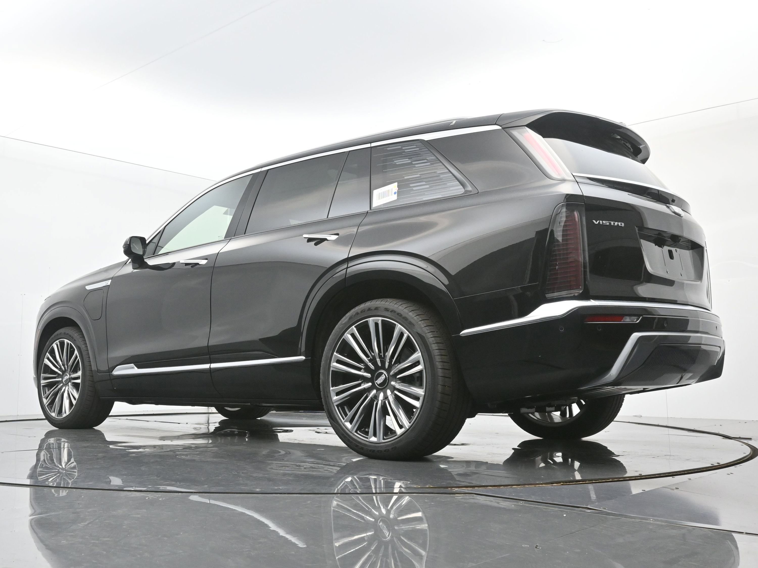 New 2026 Cadillac Vistiq Premium Luxury w/ LPO, Floor Liner Package image 17