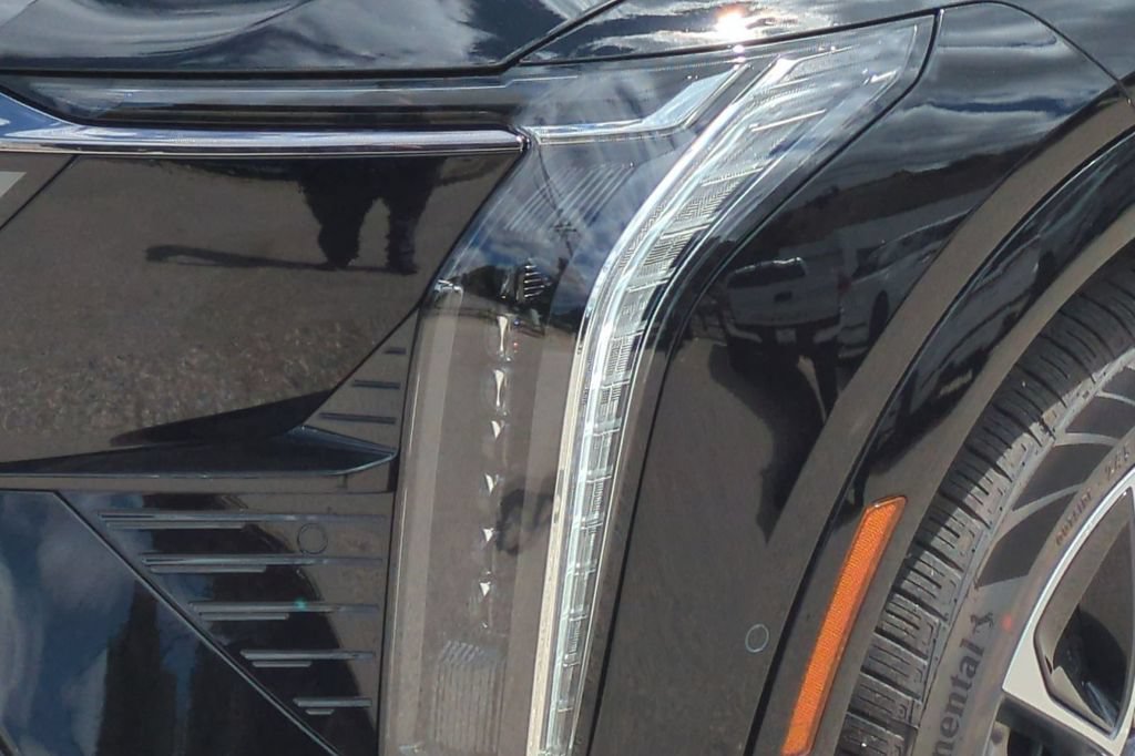 Used 2026 Cadillac Optiq Sport 1 AWD/4WD image 17