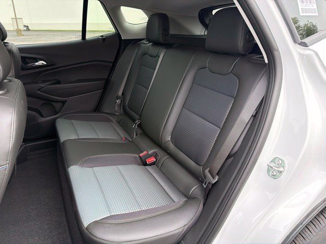 New 2026 Chevrolet Trax LT w/ Driver Confidence Package FWD image 23
