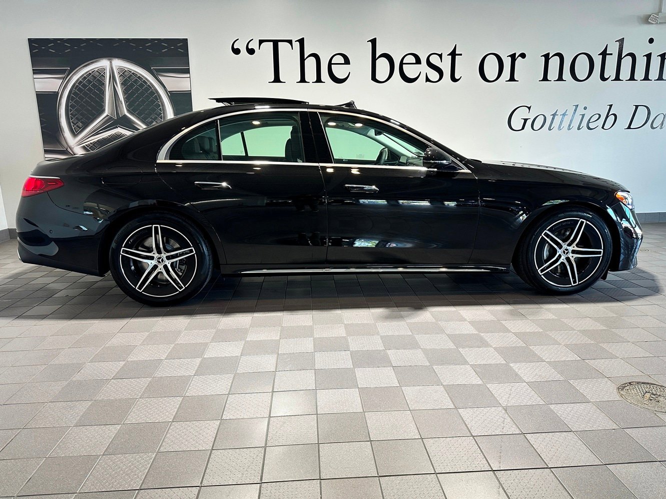 New 2026 Mercedes-Benz E 450 4MATIC Sedan image 3