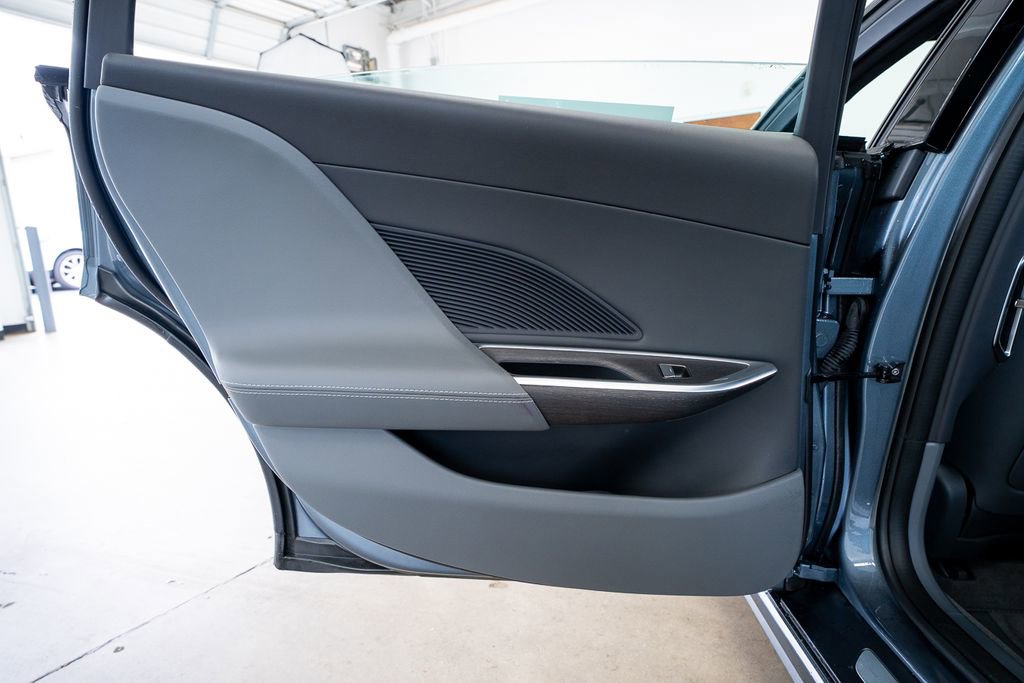 Used 2024 Lucid Air Touring AWD/4WD image 41