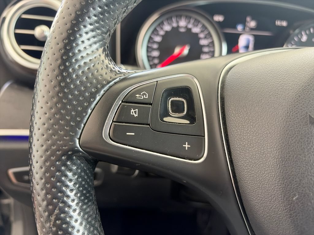 Used 2017 Mercedes-Benz E 300 4MATIC image 18