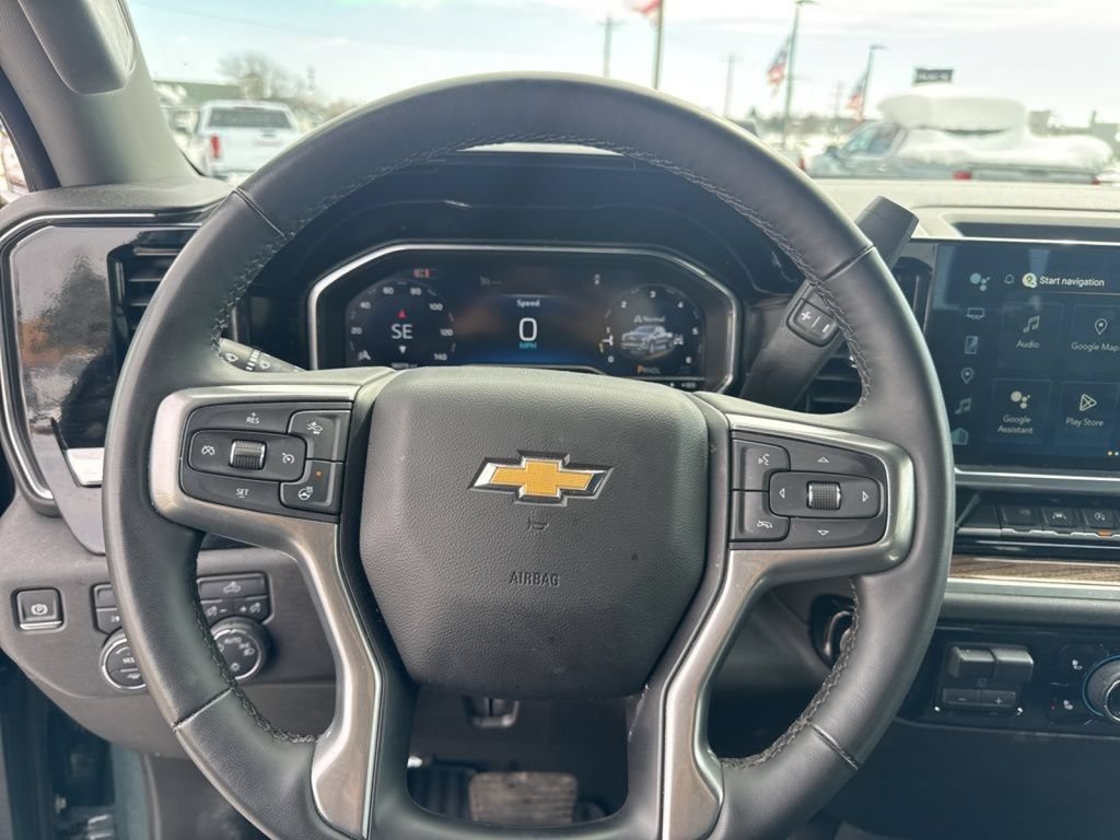 Used 2025 Chevrolet Silverado 1500 LT AWD/4WD image 24