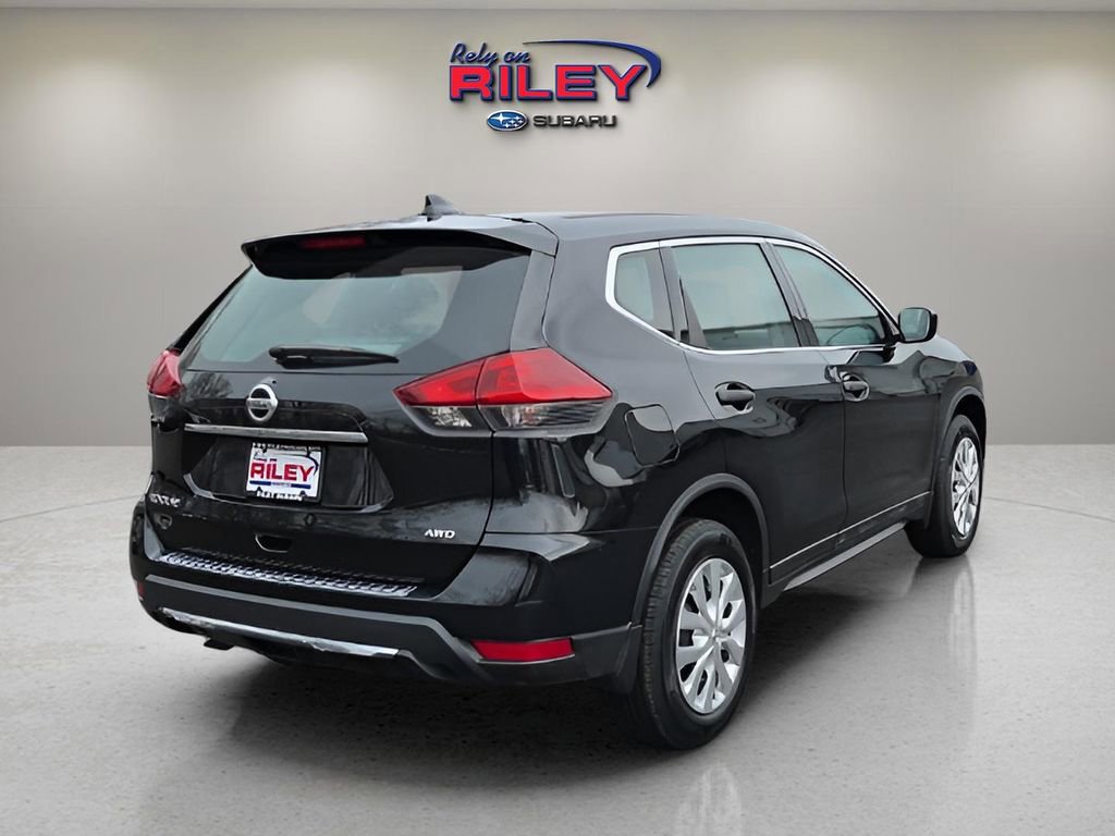 Used 2018 Nissan Rogue S image 5