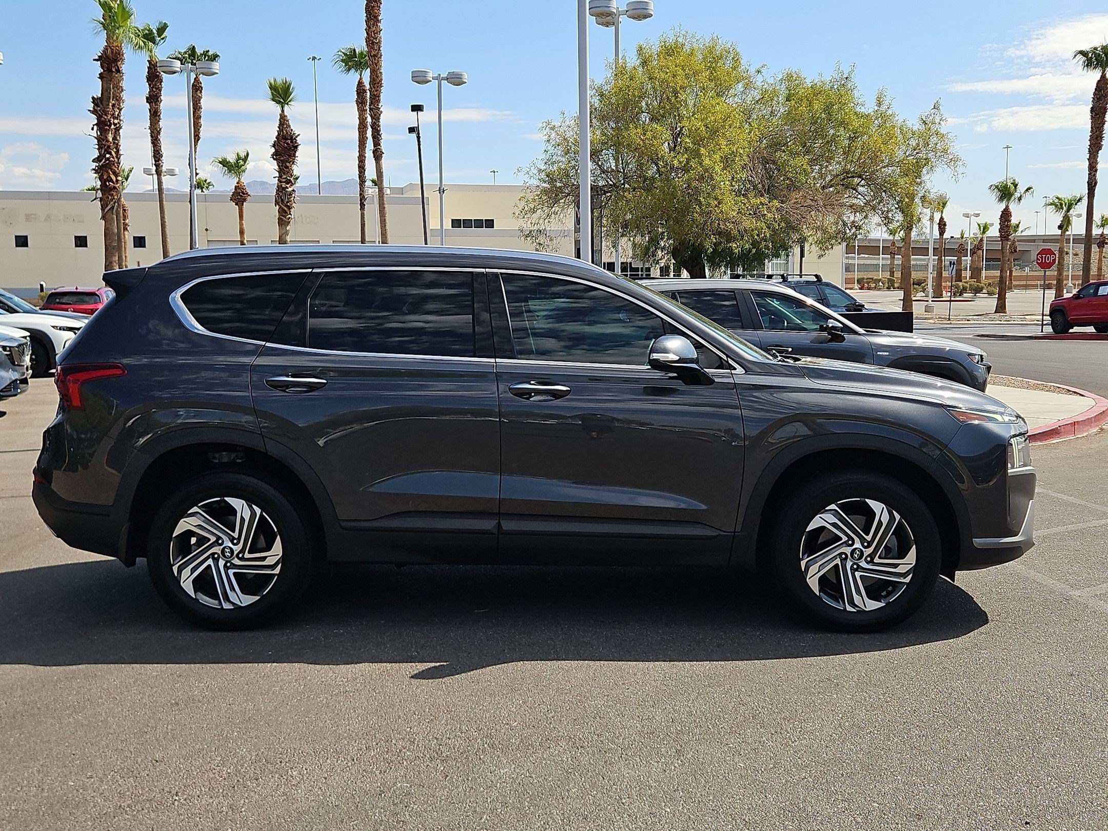 Used 2023 Hyundai Santa Fe SEL w/ Winter Weather Package AWD/4WD image 6
