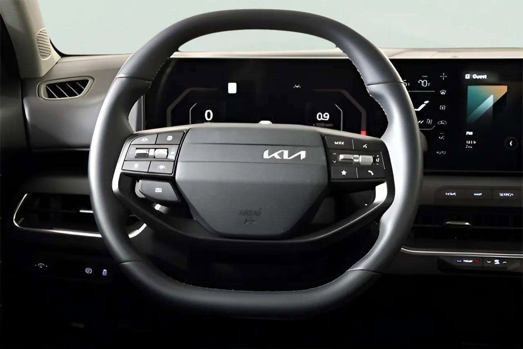 Certified 2025 Kia K4 EX FWD image 14