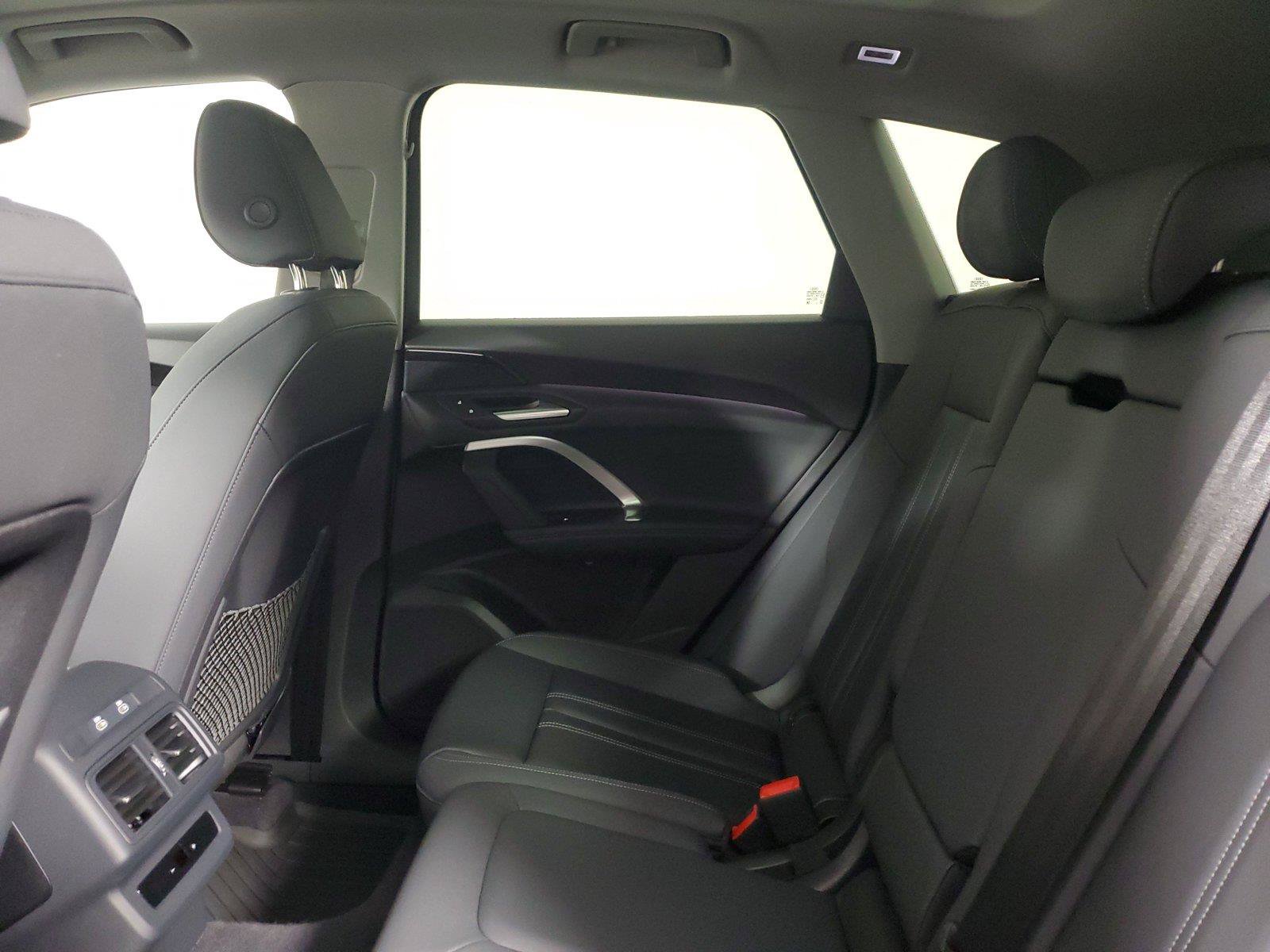 Used 2025 Audi Q5 Premium w/ Convenience Package AWD/4WD image 12