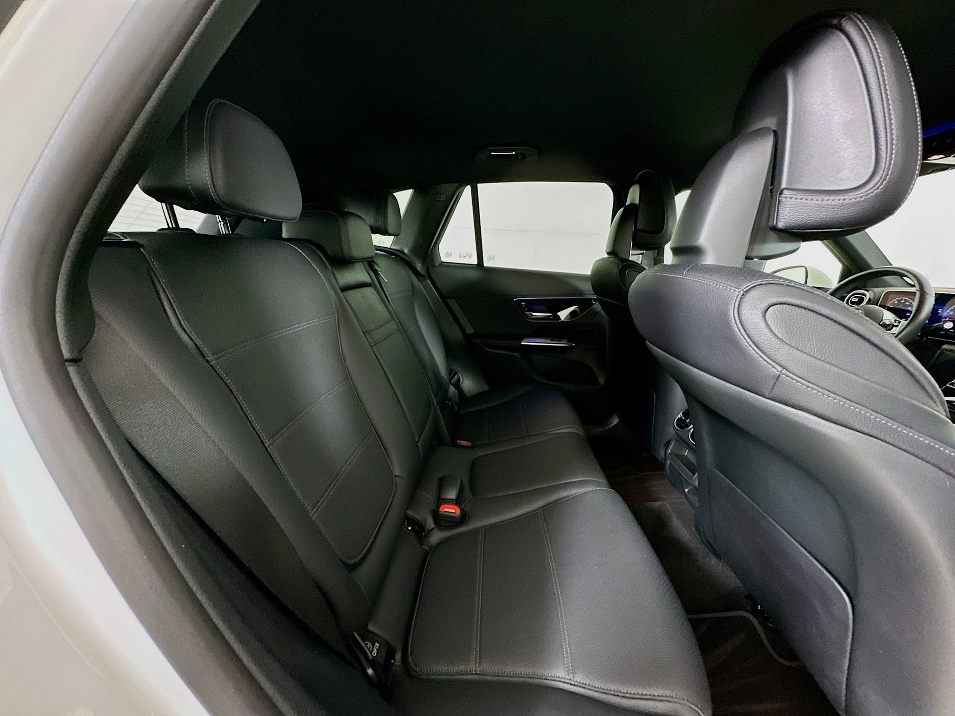 Certified 2025 Mercedes-Benz GLC 300 4MATIC image 28