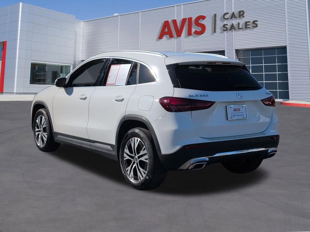 Used 2025 Mercedes-Benz GLA 250 4MATIC image 9